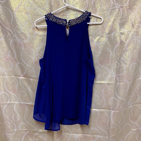 Sleeveless top - Picture 3 of 3